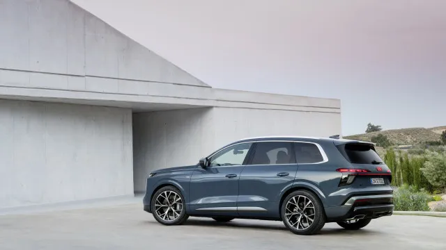 
                    Audi Q7: Novo SUV premium chega a Portugal e este é o preço
                