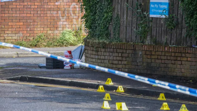 Suspeito de ataque em Belfast é sudanês. Vítima com “ferimentos graves”