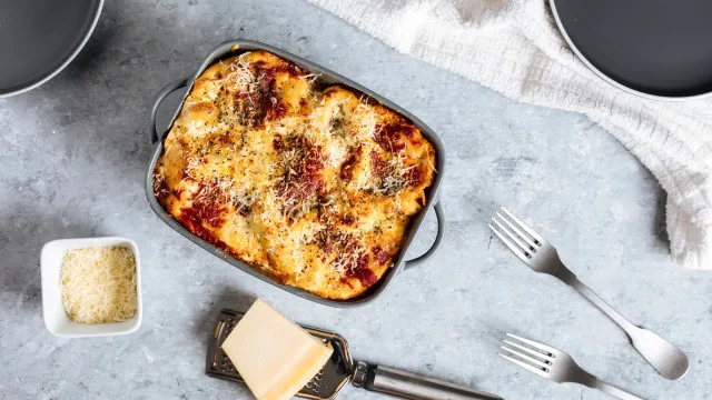 
                    Receita. Aproveite as sobras de bifanas para fazer um gratinado
                