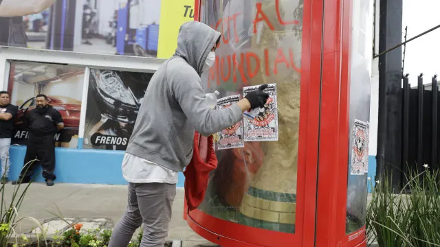 México a braços com manifestações e obras em atraso no início do Mundial
