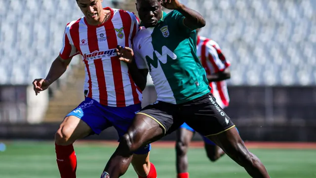 
                    Leça bate Vitória Sernache nos penáltis e vence Campeonato de Portugal
                