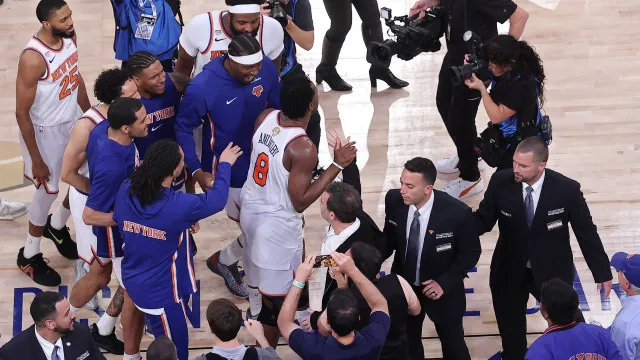 Reviravolta épica deixa Knicks à beira do primeiro título em 53 anos