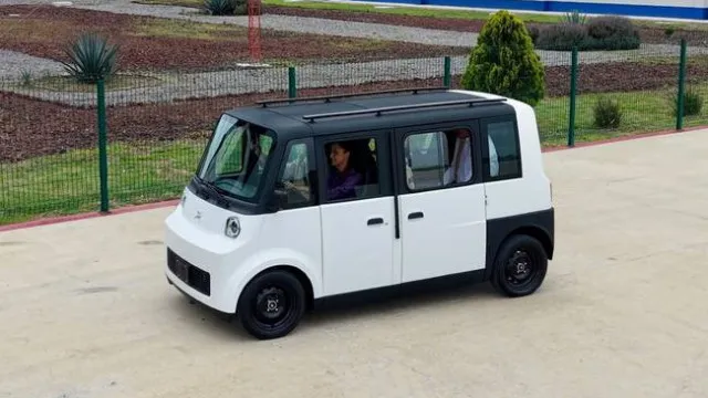
                    O carro elétrico mexicano para 6 pessoas que custa menos de 8 mil euros
                