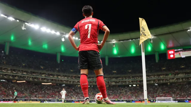 
                    Polémica no Mundial. FIFA explica lugares vazios… mas algo não bate certo
                