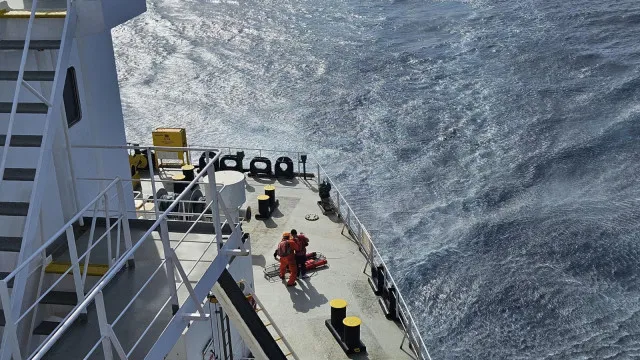 
                    Filipino resgatado após sofrer 