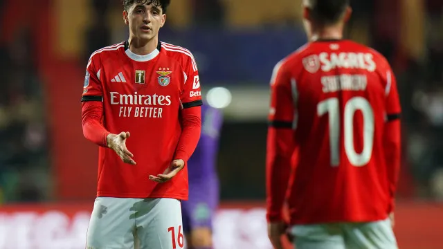
                    Ordem de Marco Silva. Trio terá oportunidade de recomeçar do 0 no Benfica
                