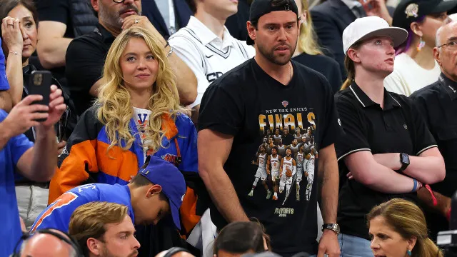 
                    Knicks sagram-se campeões com plateia cheia de famosos adeptos
                