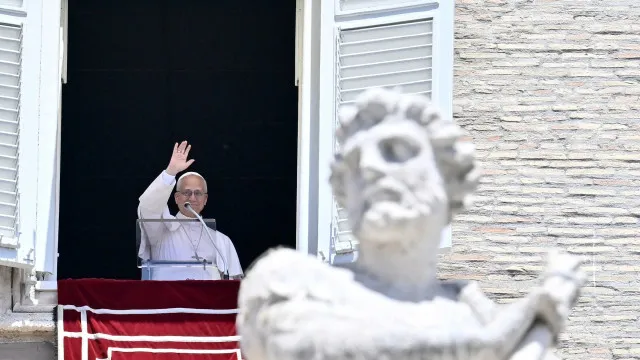 
                    Papa agradece 