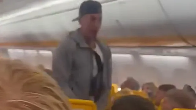 
                    Voo da Ryanair desviado para Faro após comportamento de passageiro
                