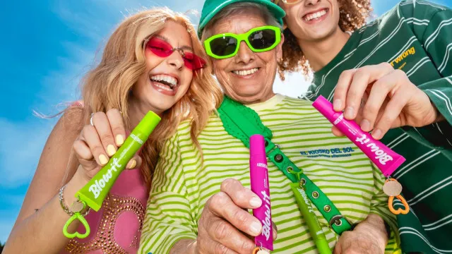 
                    Gloss com sabor a bebida de verão (e 