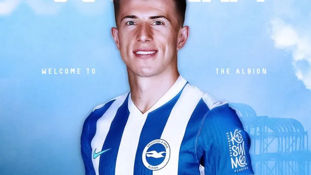 
                    Oficial: Costinha reforça Brighton por cinco anos após deixar Olympiacos
                