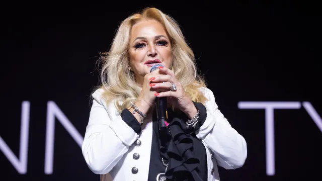 
                    Bonnie Tyler 
