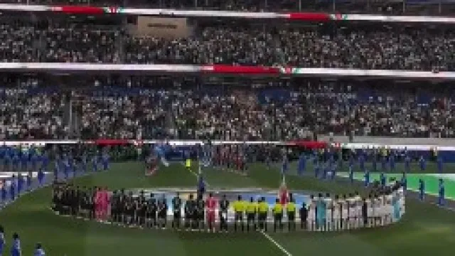 Vaia monumental ao hino do Irão na estreia no Mundial