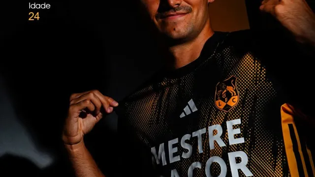 
                    Oficial: António Montez reforça meio-campo do Lusitânia de Lourosa
                