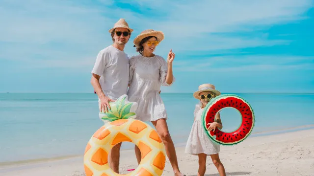 
                    Não é só a música... Regras de etiqueta na praia que todos deviam seguir
                