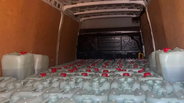 
                    GNR apreende 3.650 litros de combustível ligado ao tráfico de droga
                