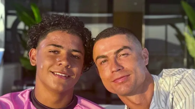
                    No Mundial, CR7 dedica palavras de carinho a Cristianinho em dia de festa
                