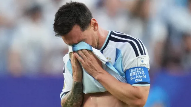 "É bastante grave". Desvendado motivo das lágrimas de Messi no Mundial