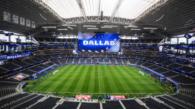 
                    EM DIRETO: Inglaterra-Croácia anima Mundial após a deceção de Portugal
                