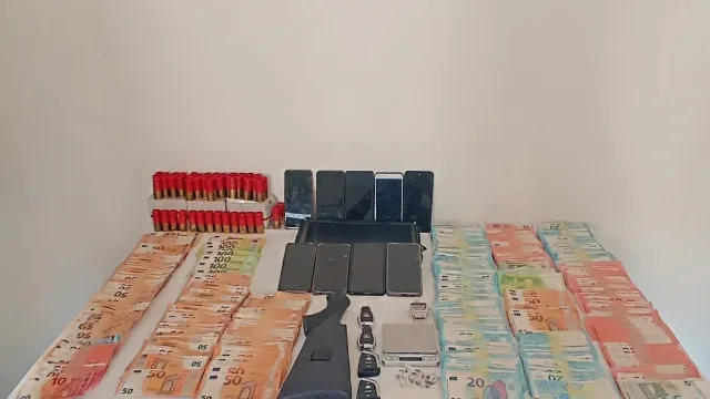 
                    Grupo detido em Braga por tráfico de droga. Situação gerava 
