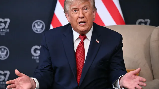 Trump confunde filhos de Bolsonaro: "Ouvi dizer que prenderam alguém..."