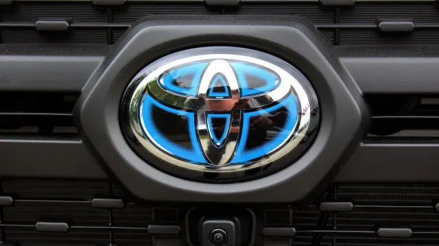 
                    Toyota pode ter modelos demais, apesar de vender 10,5 milhões de carros
                