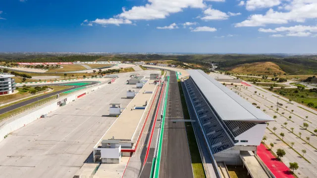 
                    Autódromo de Portimão distinguido pela FIA a um ano do regresso à F1
                