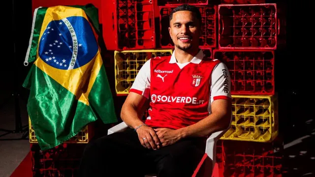 
                    Oficial: Sp. Braga anuncia contratação de Gabriel Silva
                