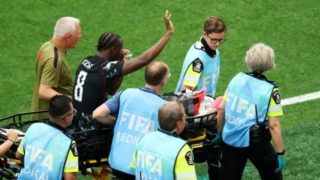 Ismael Koné já foi operado a dupla fratura da tíbia e fibula
