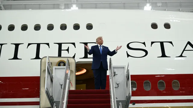 
                    Trump apresenta novo Air Force One (oferecido pelo Qatar). As imagens
                