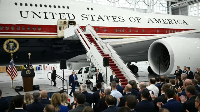 
                    Jornalistas do NYT intimados devido a artigo sobre Air Force One
                