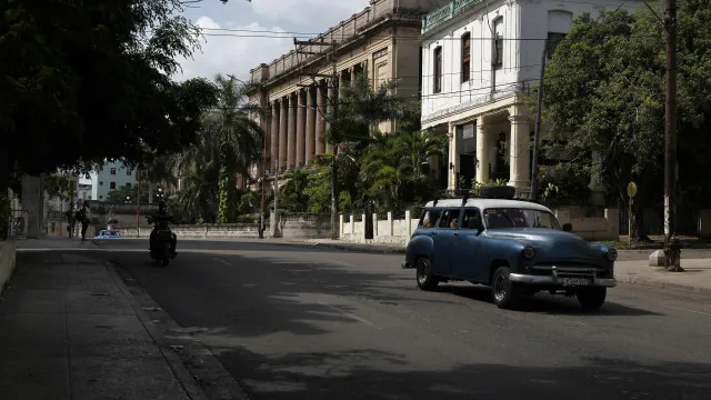 
                    Washington considera superficiais reformas anunciadas por Cuba
                