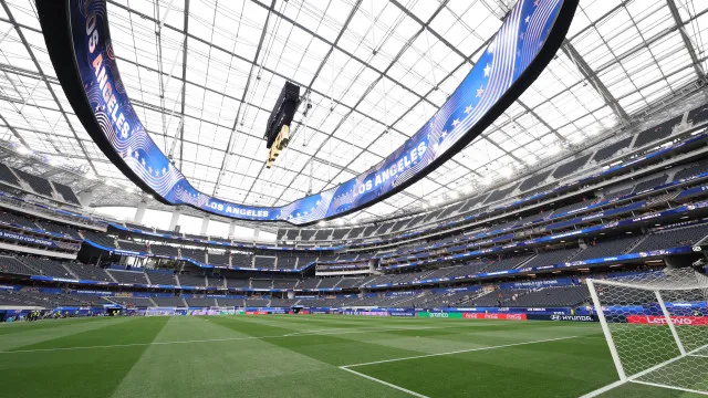 
                    EM DIRETO: Espanha goleia Arábia Saudita, antes do Bélgica-Irão
                