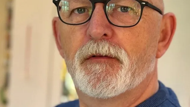 
                    Bedford: Maquinista é vítima mortal da colisão de comboios. 