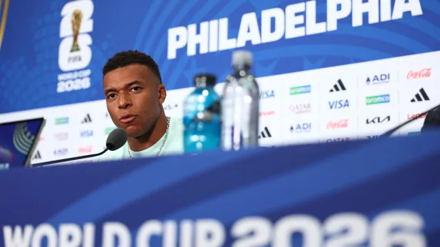Mbappé diz que Messi é o melhor, mas não esquece Cristiano Ronaldo
