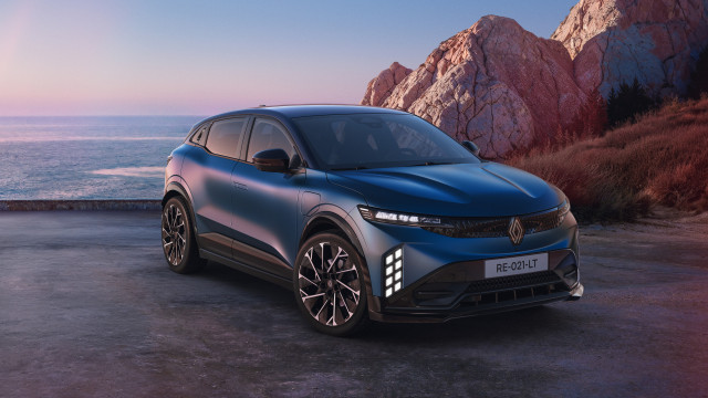 Renault Megane elétrico está de cara lavada e tem nova bateria