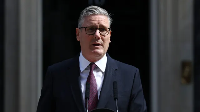 SucessÃ£o de Starmer sob expectativa de "entronizaÃ§Ã£o" de Andy Burnham