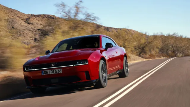 
                    Novo Dodge Charger fez a sua estreia europeia na Alemanha
                