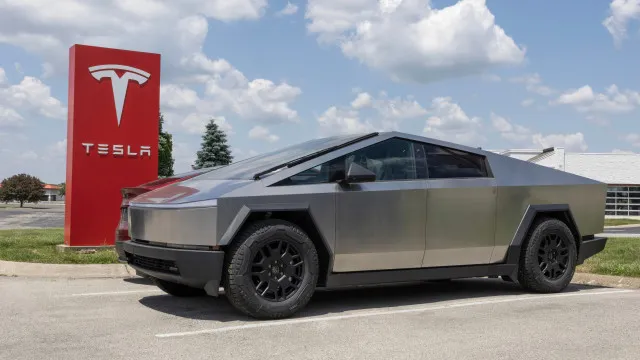 
                    O que andou um Tesla Cybertruck a fazer na cidade de Lisboa?
                