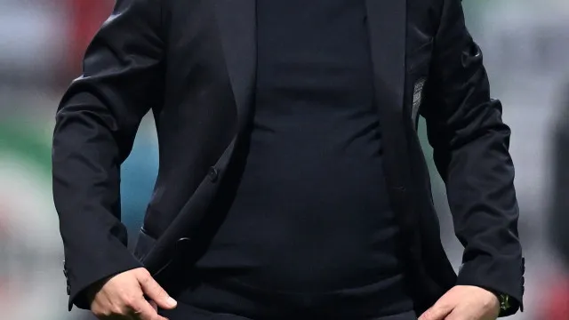 
                    Oficial: Gennaro Gattuso é o novo treinador da Lazio
                