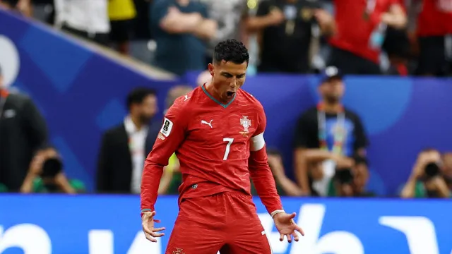 Este Lionel Messi não tem. Cristiano Ronaldo fez história e reagiu assim