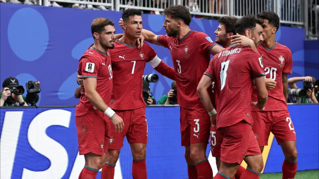 EM DIRETO: Portugal chega aos cinco golos na partida