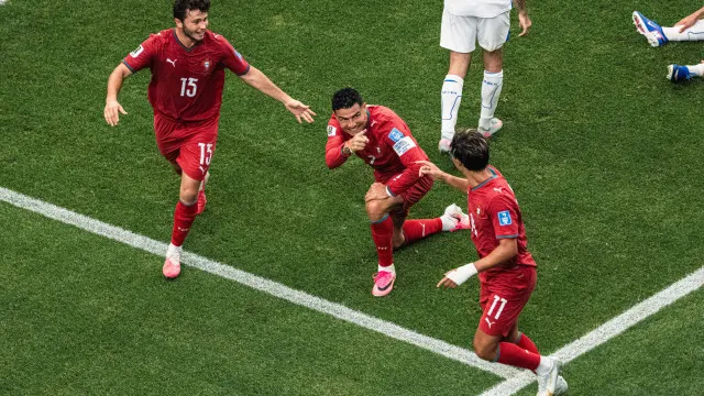 
                    Portugueses em Toronto sonham com jogo da seleção na cidade
                