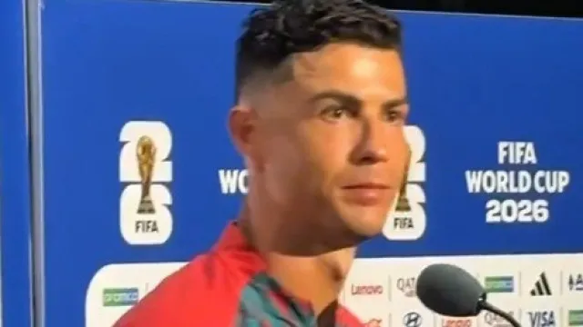
                    Confrontaram Cristiano Ronaldo com Messi e a reação está a dar que falar
                
