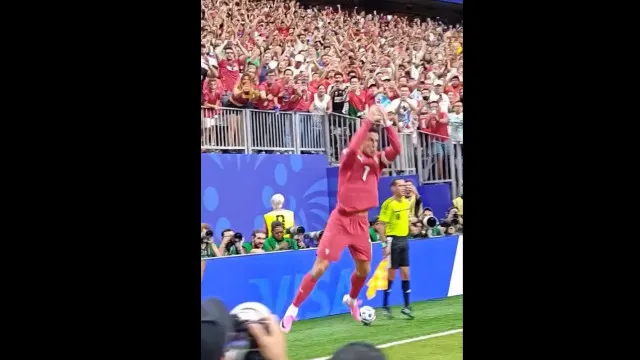 
                    Cristiano Ronaldo fez história por Portugal no Mundial e reagiu... assim
                