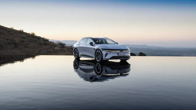 
                    Novo Zeekr elétrico já está disponível em Portugal. Recorde quanto custa
                