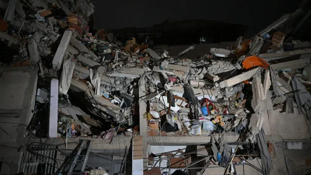 
                    Vários países expressam solidariedade e oferecem ajuda a Venezuela
                