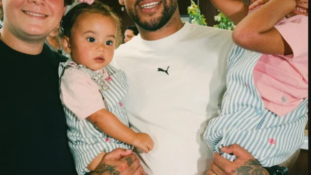 
                    Vídeo. Filho de Neymar barrado por seguranças após jogo do Brasil 
                