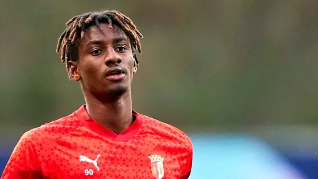 Oficial: Djibril Soumaré troca Sporting de Braga por Stoke City