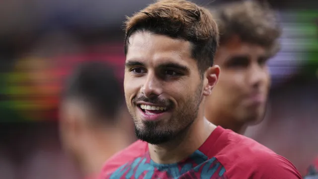 EM DIRETO: Acompanhe a conferência de imprensa de Pedro Neto